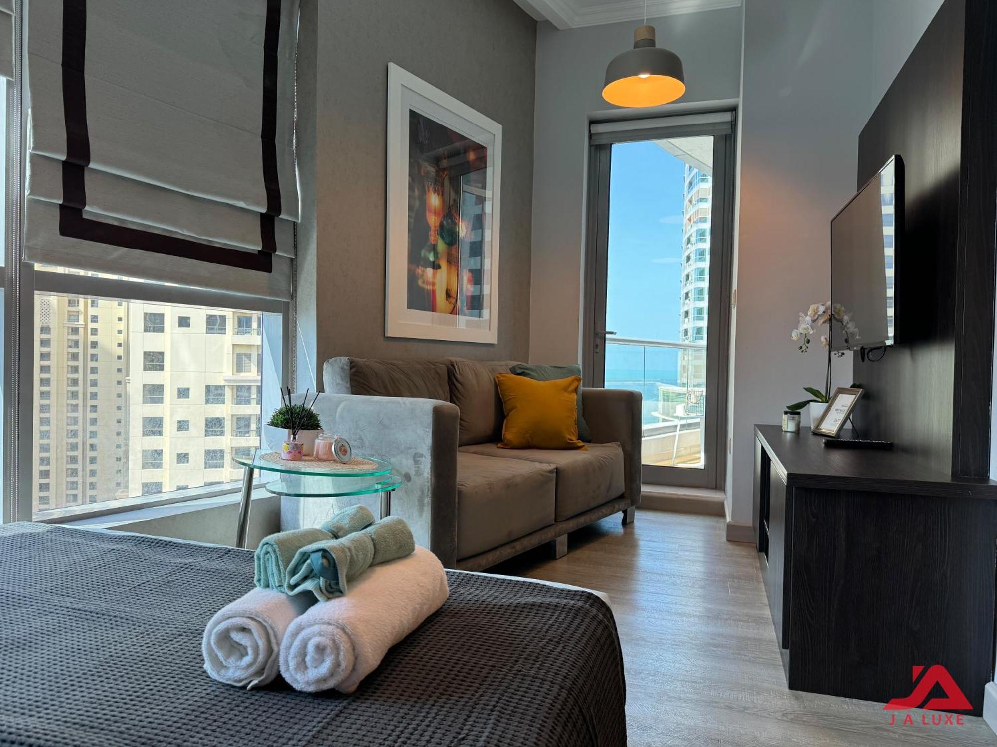 Cozy Marina & Sea View Apt In Bay Central Tower Dubai Marina With Modern Gym & Pool, Steps To Beach & Metro Bagian luar foto