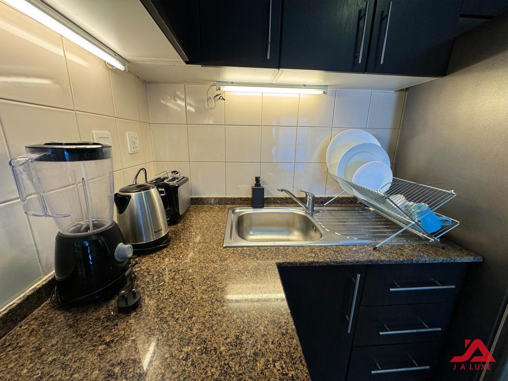 Cozy Marina & Sea View Apt In Bay Central Tower Dubai Marina With Modern Gym & Pool, Steps To Beach & Metro Bagian luar foto
