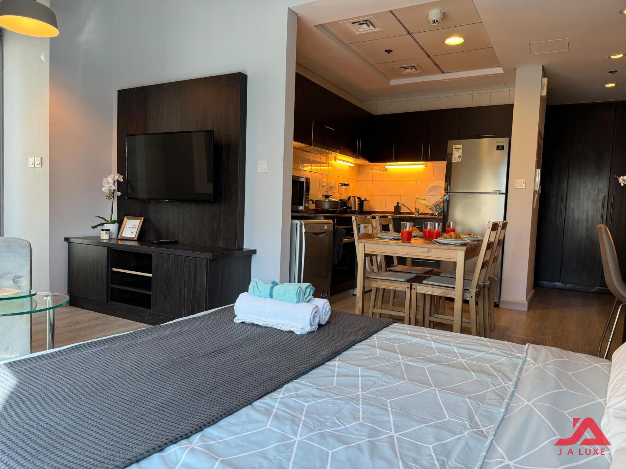 Cozy Marina & Sea View Apt In Bay Central Tower Dubai Marina With Modern Gym & Pool, Steps To Beach & Metro Bagian luar foto